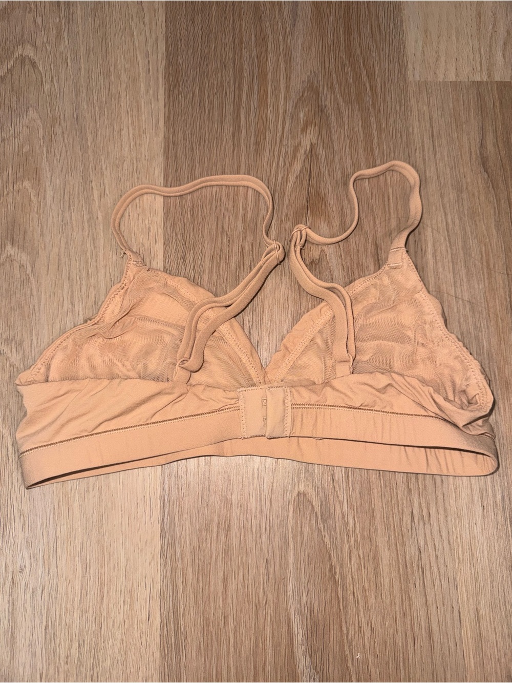 Quince Beige Second Skin Crossover Bralette - Small - Picture 2 of 4